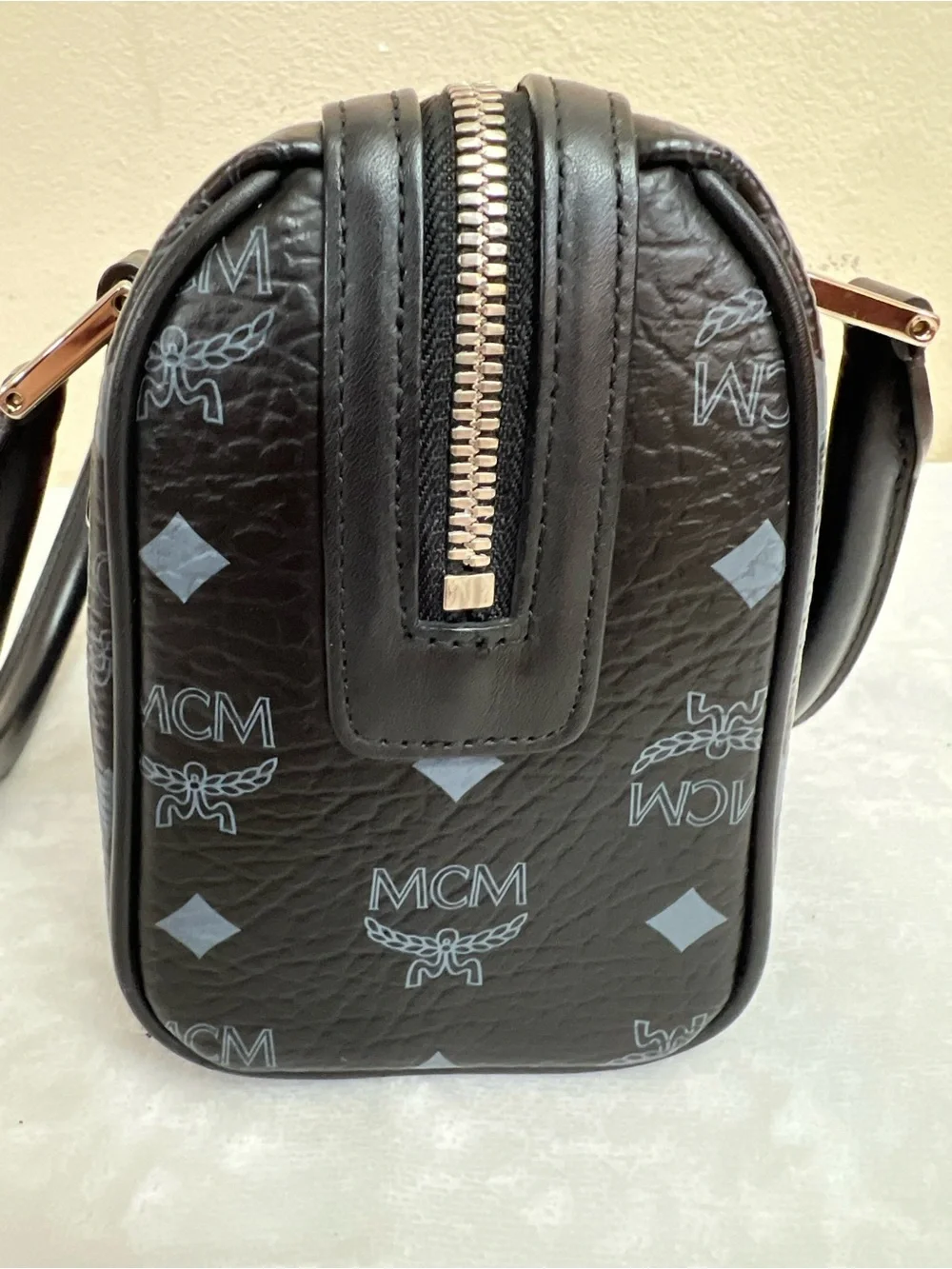 AUTH MCM BOSTON 20